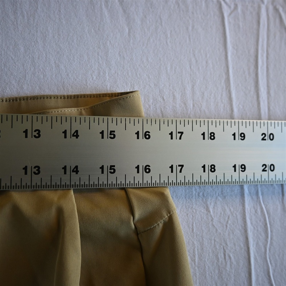 Fabletics 32x8" Khaki The Only Performance‎ Golf Mens Shorts - Picture 5 of 10